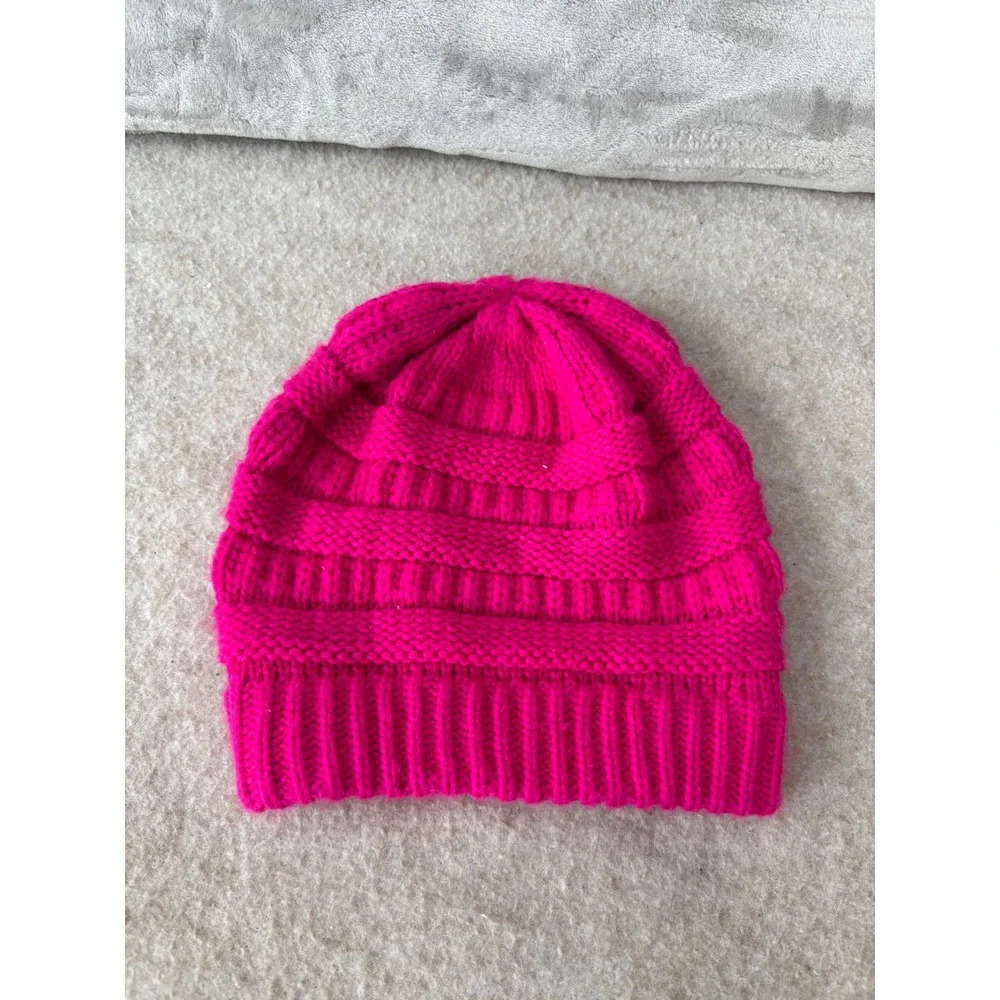 C.C Hot Pink Cable Knit Beanie Hat Ribbed Cuff Faux Leather Logo Patch 1563